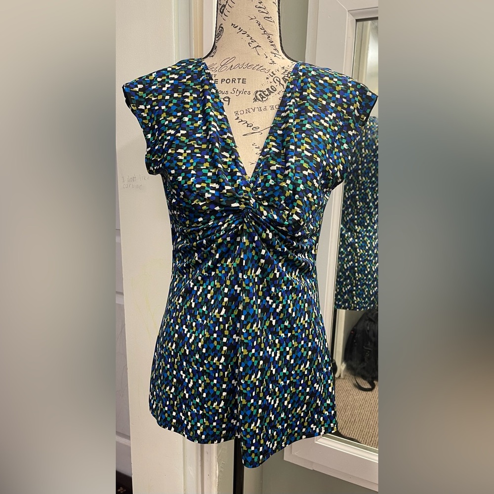 Multicolor tops/blouse size medium